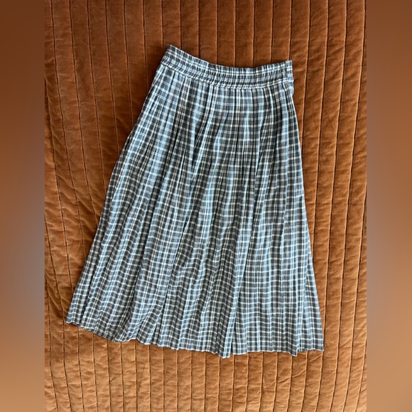 Vintage Gray and Ivory Plaid Flannel Women's Skirt - Picture 5 of 13